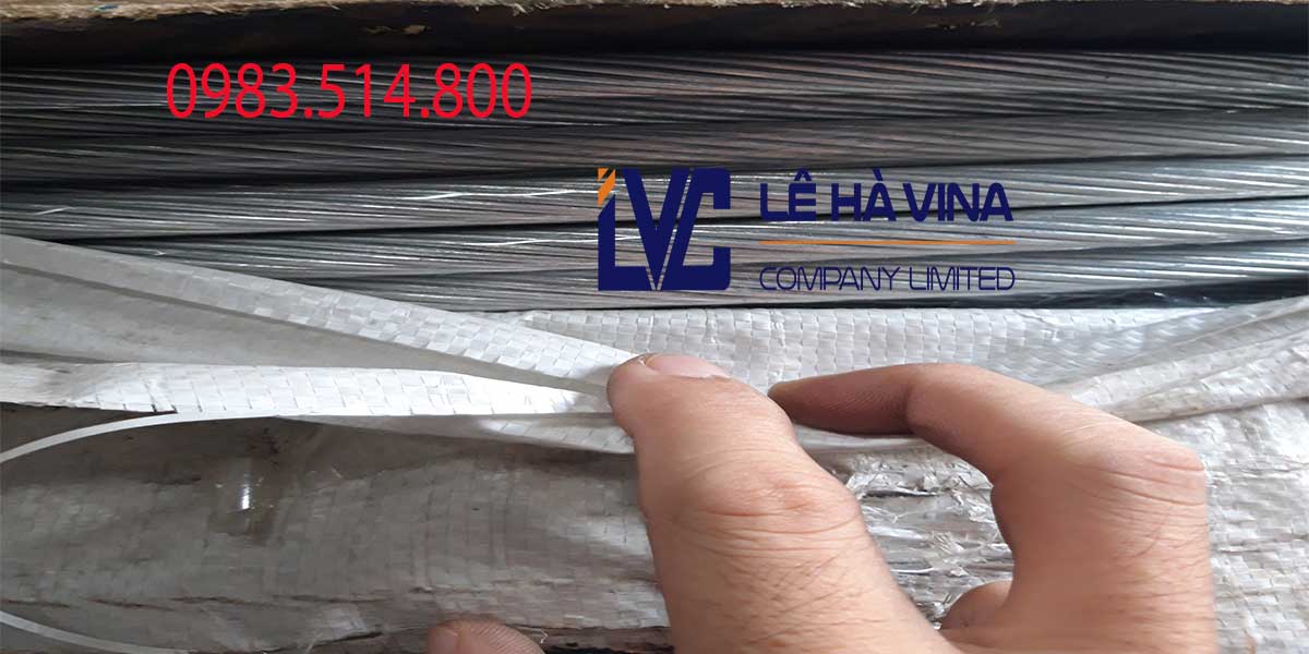 Nhiều sợi thép liên kết với nhau tạo nên dây cáp chắc chắn